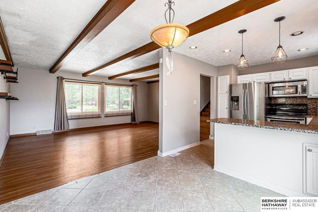 12736 Weir Street, Omaha, NE 68137