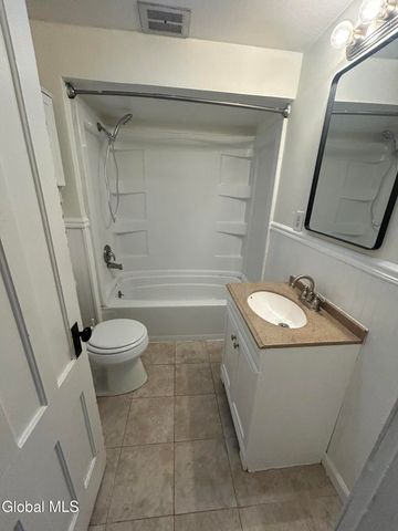 418 7th Avenue, Troy, NY 12182