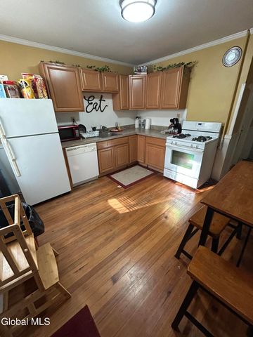 418 7th Avenue, Troy, NY 12182