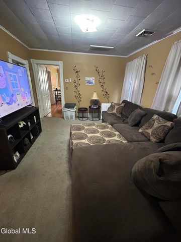 418 7th Avenue, Troy, NY 12182