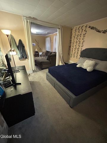 418 7th Avenue, Troy, NY 12182