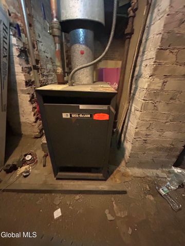 418 7th Avenue, Troy, NY 12182