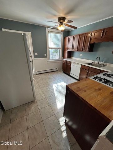 418 7th Avenue, Troy, NY 12182