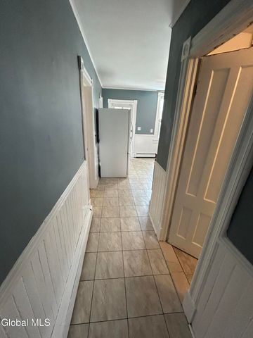 418 7th Avenue, Troy, NY 12182