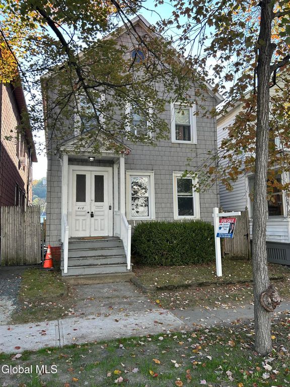 418 7th Avenue, Troy, NY 12182