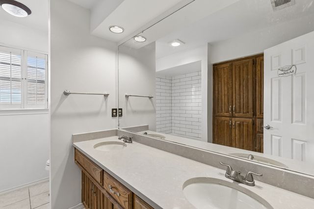 1909 Pecan Ridge Drive, Rowlett, TX 75088
