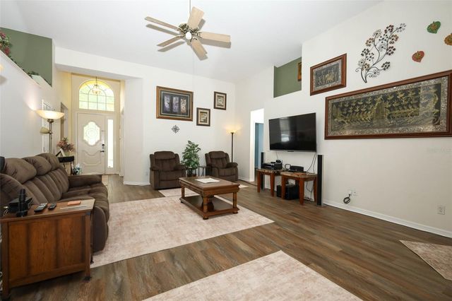 877 KENSINGTON GARDENS COURT, Oviedo, FL 32765