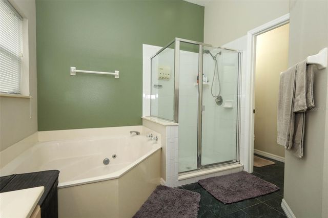877 KENSINGTON GARDENS COURT, Oviedo, FL 32765