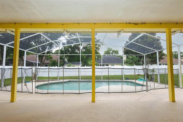 877 KENSINGTON GARDENS COURT, Oviedo, FL 32765