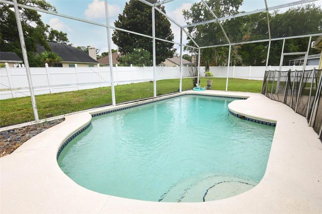 877 KENSINGTON GARDENS COURT, Oviedo, FL 32765