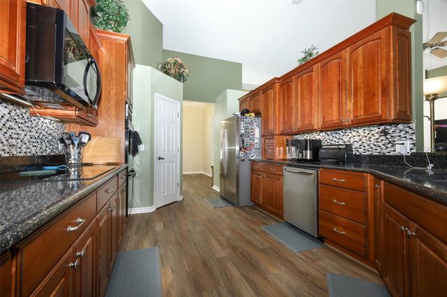 877 KENSINGTON GARDENS COURT, Oviedo, FL 32765