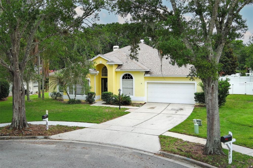 877 KENSINGTON GARDENS COURT, Oviedo, FL 32765