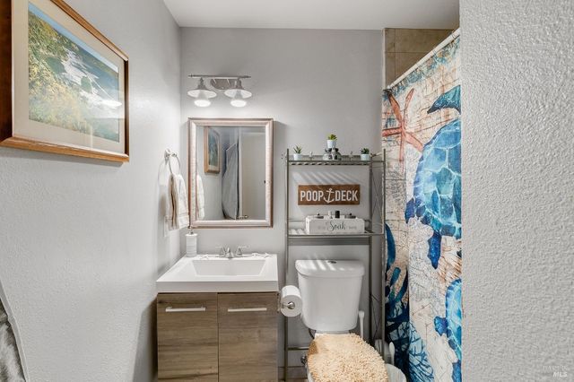 232 Aragon St, Vallejo, CA 94591