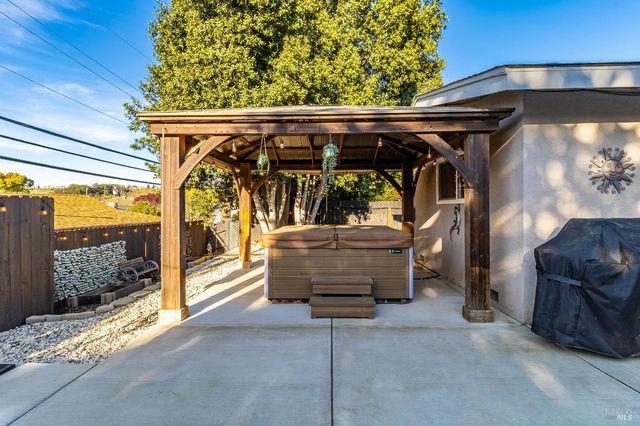 232 Aragon St, Vallejo, CA 94591