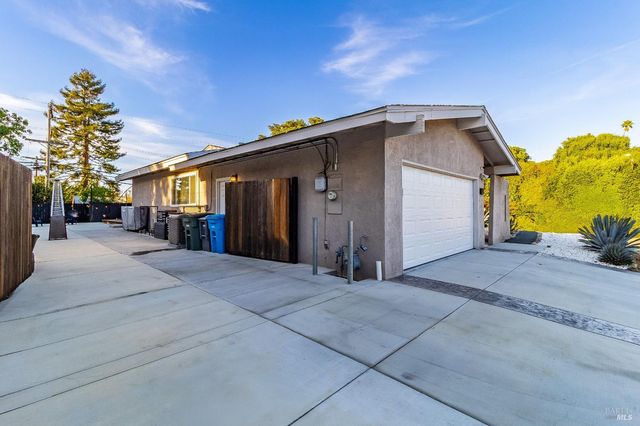 232 Aragon St, Vallejo, CA 94591