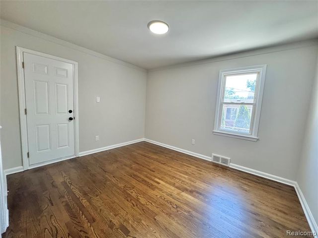 7751 Cortland Avenue, Allen Park, MI 48101