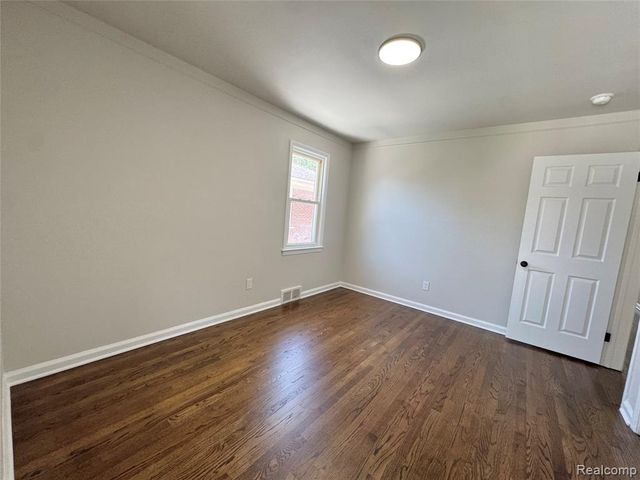 7751 Cortland Avenue, Allen Park, MI 48101