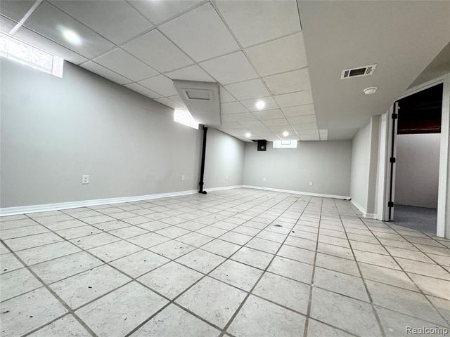 7751 Cortland Avenue, Allen Park, MI 48101