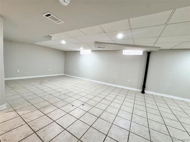 7751 Cortland Avenue, Allen Park, MI 48101