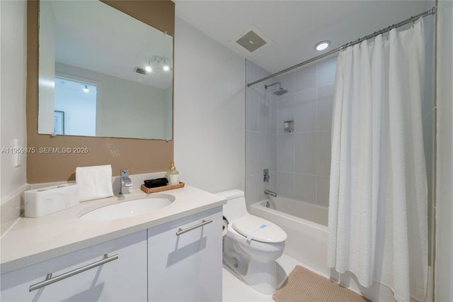 3250 NE 1st Ave 713, Miami, FL 33137