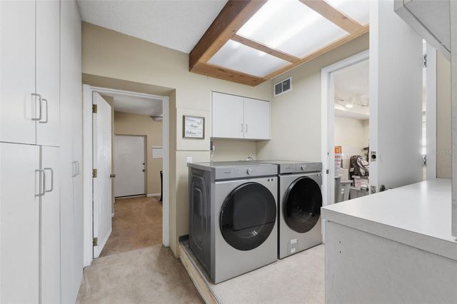 8001 N OLA AVENUE, Tampa, FL 33604