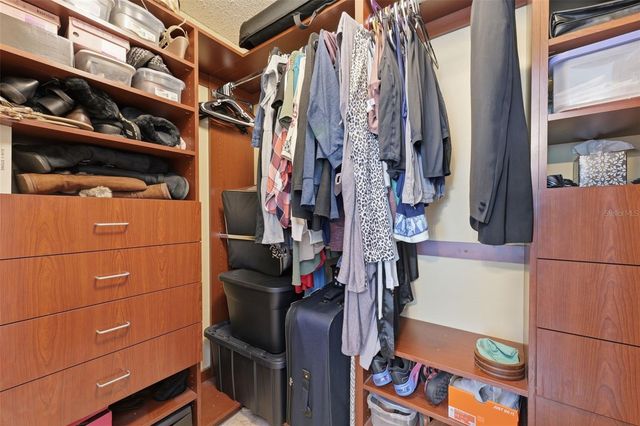 8001 N OLA AVENUE, Tampa, FL 33604