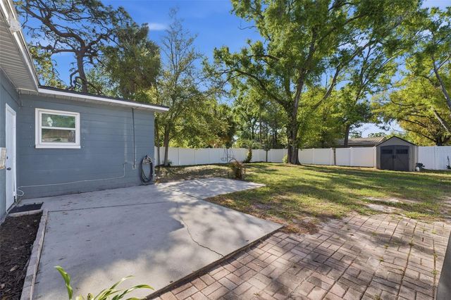 8001 N OLA AVENUE, Tampa, FL 33604