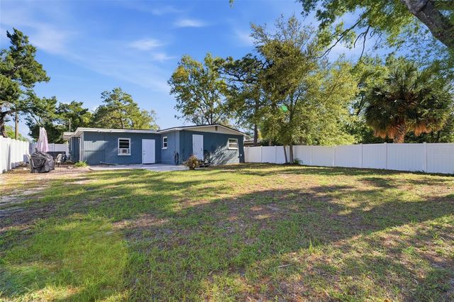 8001 N OLA AVENUE, Tampa, FL 33604