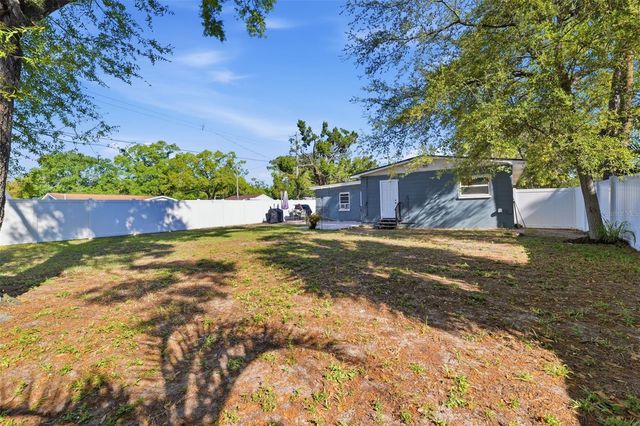 8001 N OLA AVENUE, Tampa, FL 33604