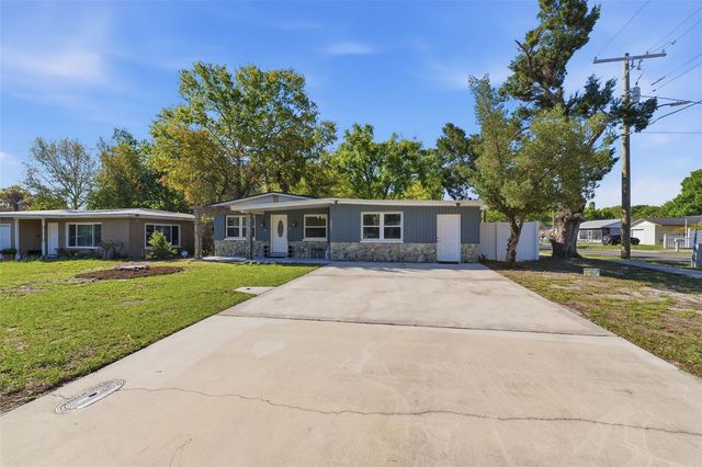 8001 N OLA AVENUE, Tampa, FL 33604