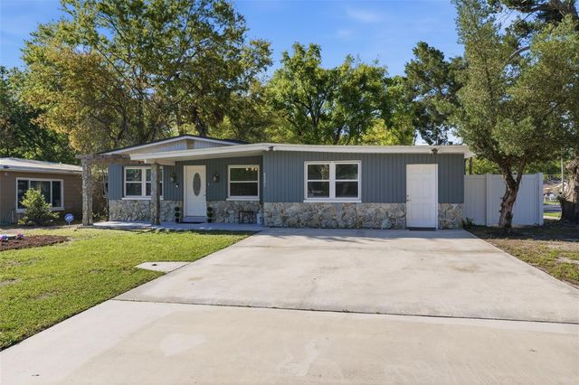 8001 N OLA AVENUE, Tampa, FL 33604