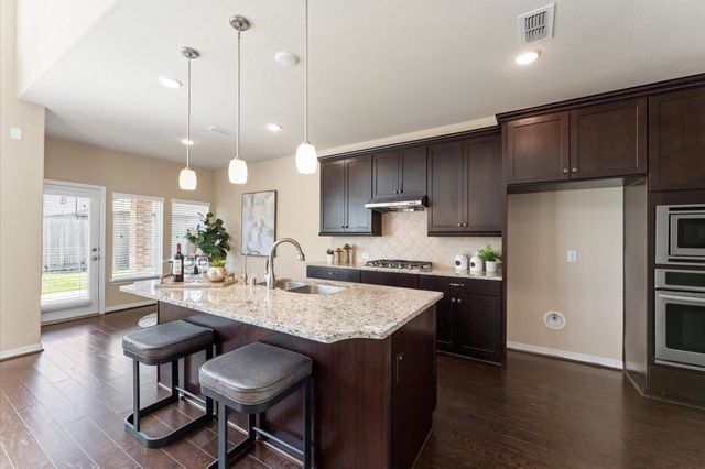 955 Smokethorn Trail, Richmond, TX 77406