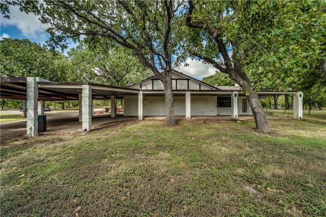 3754 Fort Graham Road, West, TX 76691