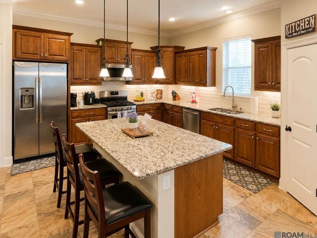980 Lakehaven Dr, Gonzales, LA 70737