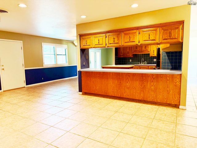 4811 DEL RIO TRAIL, Wichita Falls, TX 76310