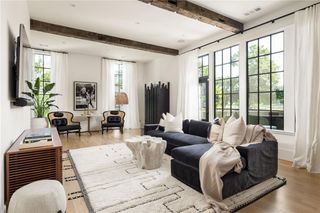 77 Delmont NE Drive, Atlanta, GA 30305