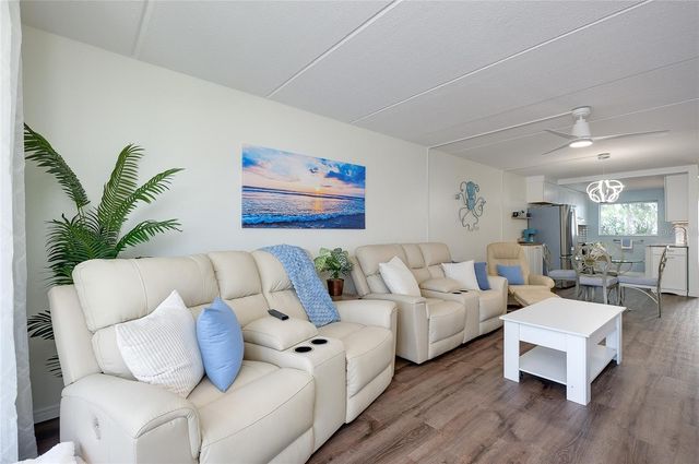 708 TAMIAMI TRAIL S 216, Venice, FL 34285