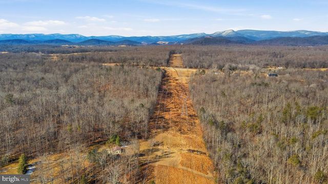 616 S POES RD, Amissville, VA 20106