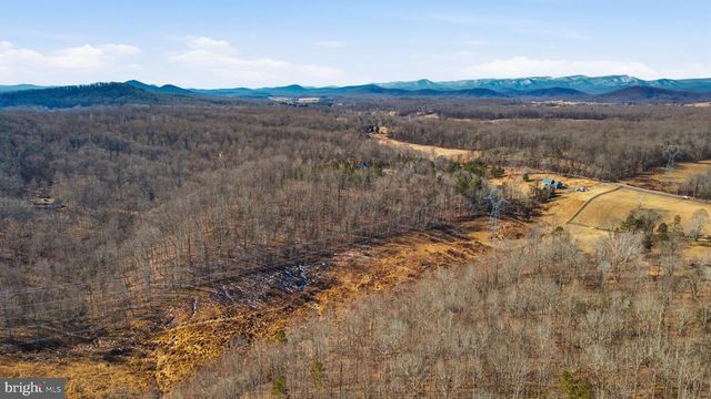 616 S POES RD, Amissville, VA 20106