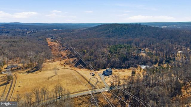 616 S POES RD, Amissville, VA 20106