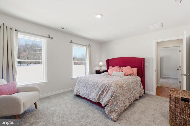 616 S POES RD, Amissville, VA 20106