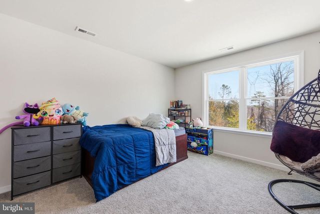 616 S POES RD, Amissville, VA 20106