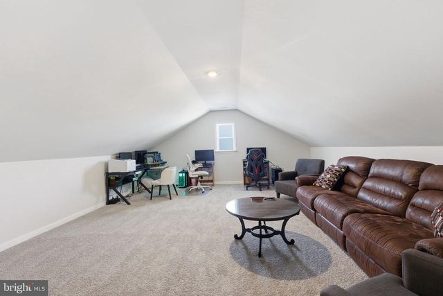 616 S POES RD, Amissville, VA 20106