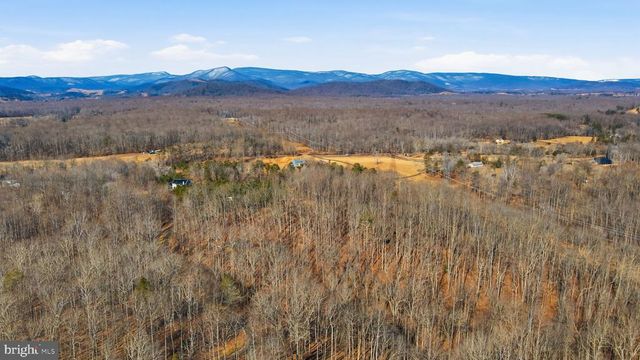 616 S POES RD, Amissville, VA 20106