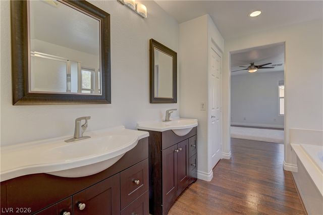 561 Ivy Spring Street, Las Vegas, NV 89138