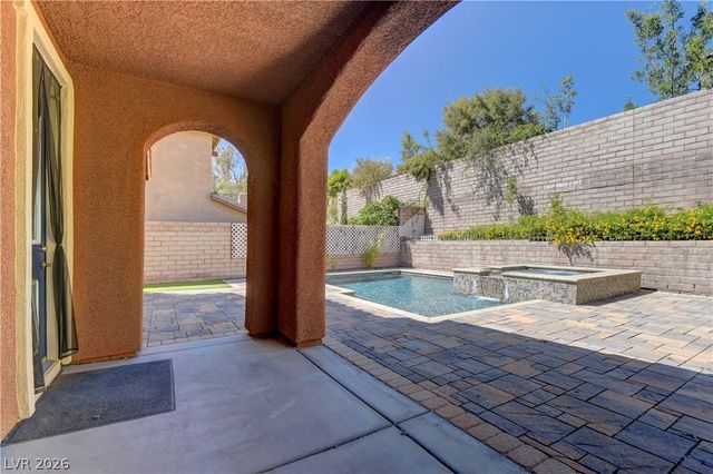 561 Ivy Spring Street, Las Vegas, NV 89138