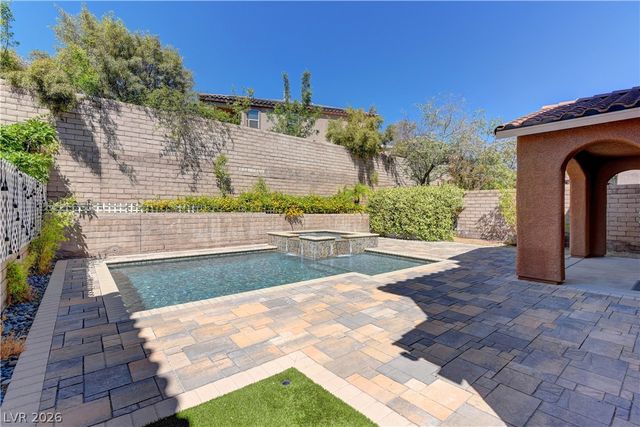 561 Ivy Spring Street, Las Vegas, NV 89138