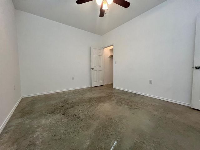 805 Hallie CV, Lockhart, TX 78644