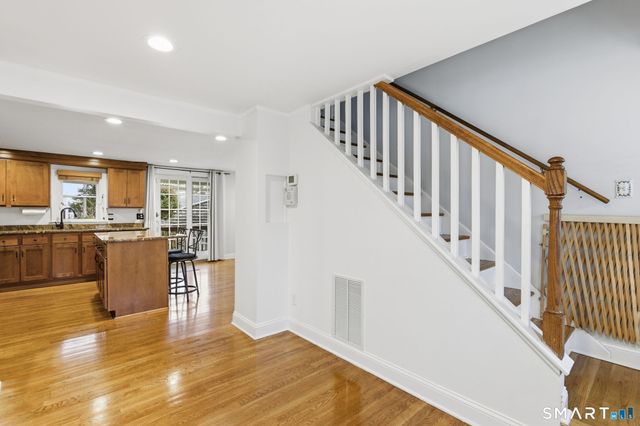 933 E Broadway, Milford, CT 06460