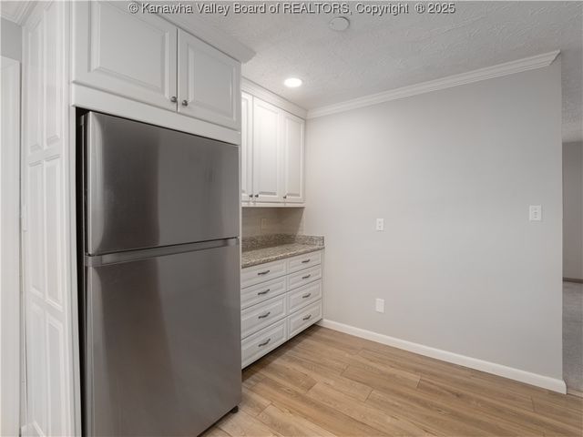 2915 Virginia Avenue, Hurricane, WV 25526